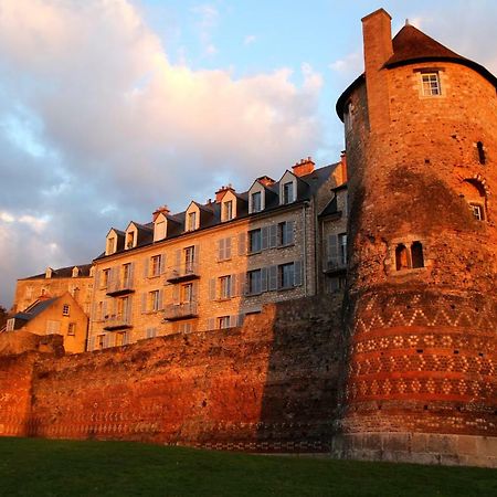 Logis Louisblanc, Muraille Romaine, Lit Queen-Size, Centre Ville Le Mans Luaran gambar