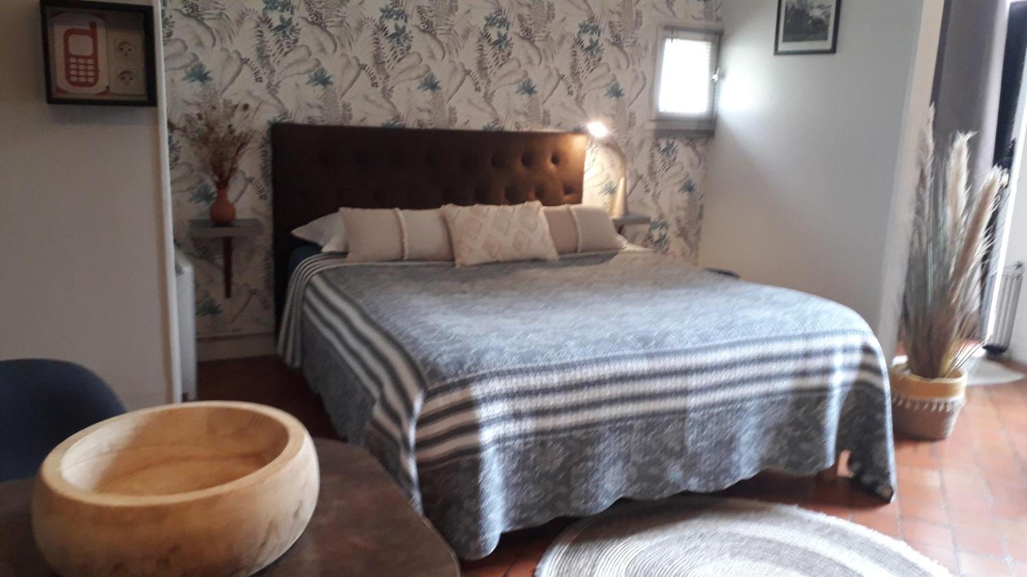 Logis Louisblanc, Muraille Romaine, Lit Queen-Size, Centre Ville Le Mans Luaran gambar