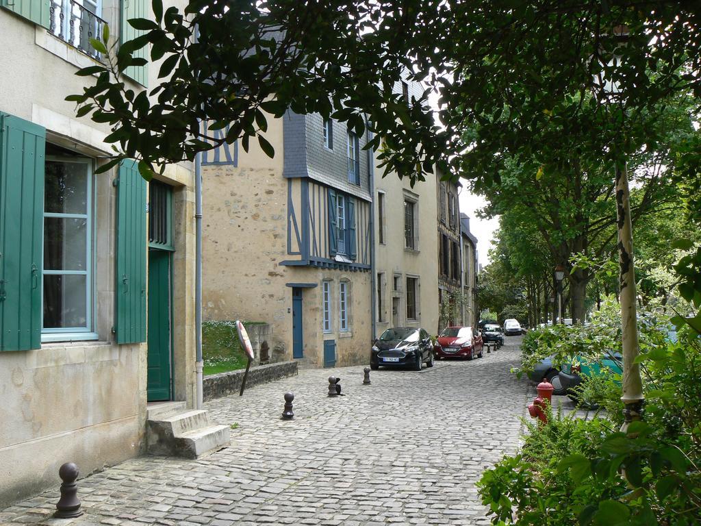 Logis Louisblanc, Muraille Romaine, Lit Queen-Size, Centre Ville Le Mans Luaran gambar