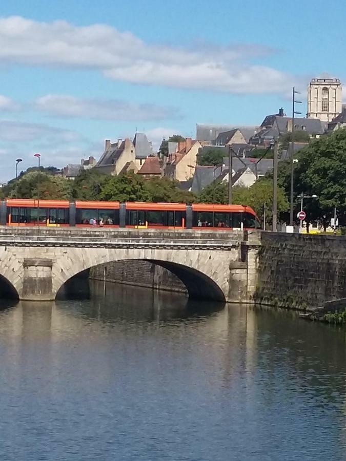 Logis Louisblanc, Muraille Romaine, Lit Queen-Size, Centre Ville Le Mans Luaran gambar