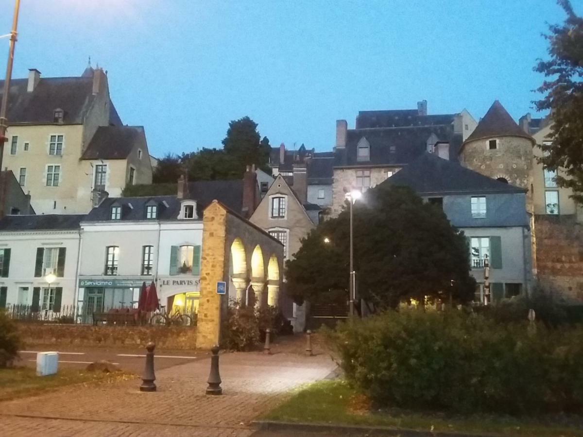 Logis Louisblanc, Muraille Romaine, Lit Queen-Size, Centre Ville Le Mans Luaran gambar